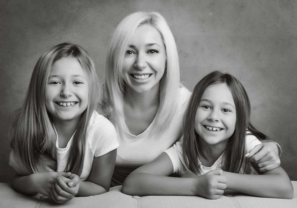 mother-daughter-portrait-1 mother-daughter-portrait-1